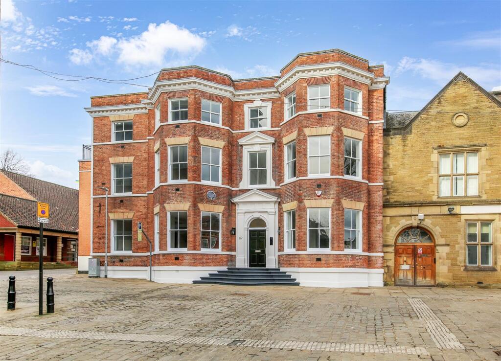 Main image of property: Apartment 3, New Square, Chesterfield, Derbyshire S40