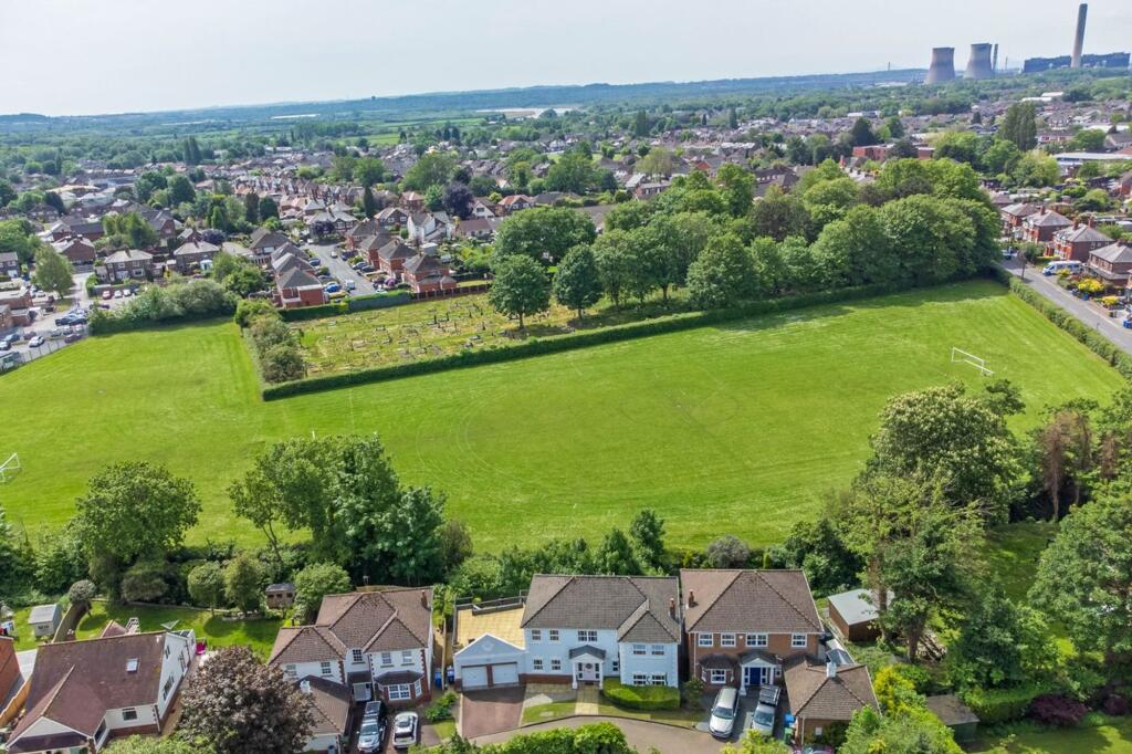 House in Warrington, Great Sankey - View 3