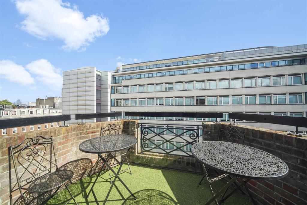 Apartment in London - View 5