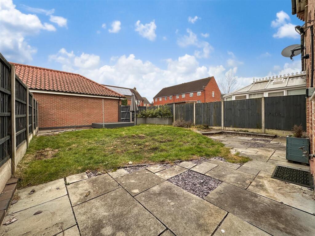 House in Newark, Fernwood - View 3