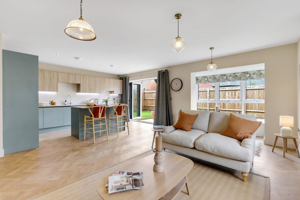 House in Mansfield, Nottinghamshire - More