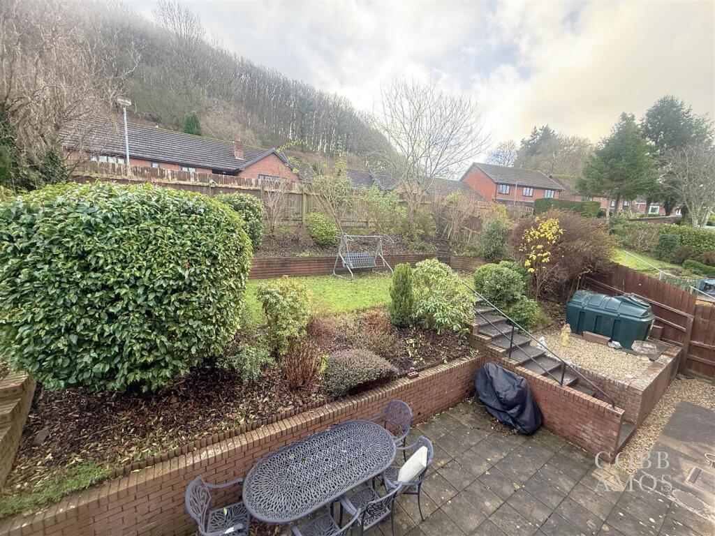 House in Llandrindod Wells - More
