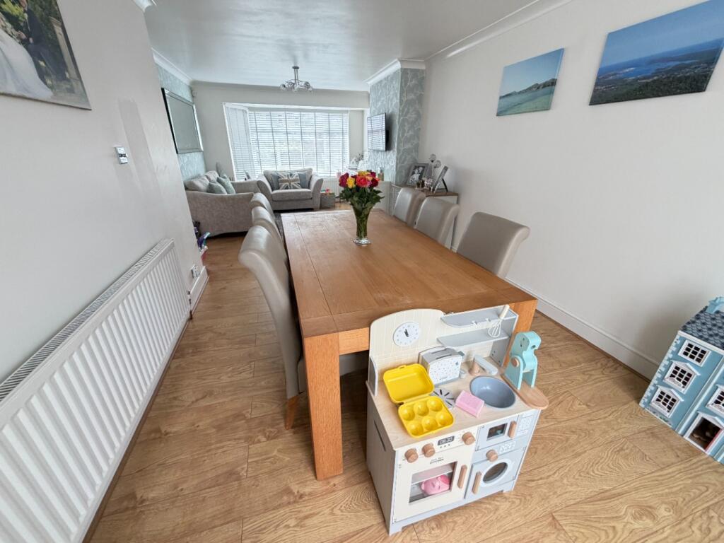House in Dunstable, Central Bedfordshire - View 5