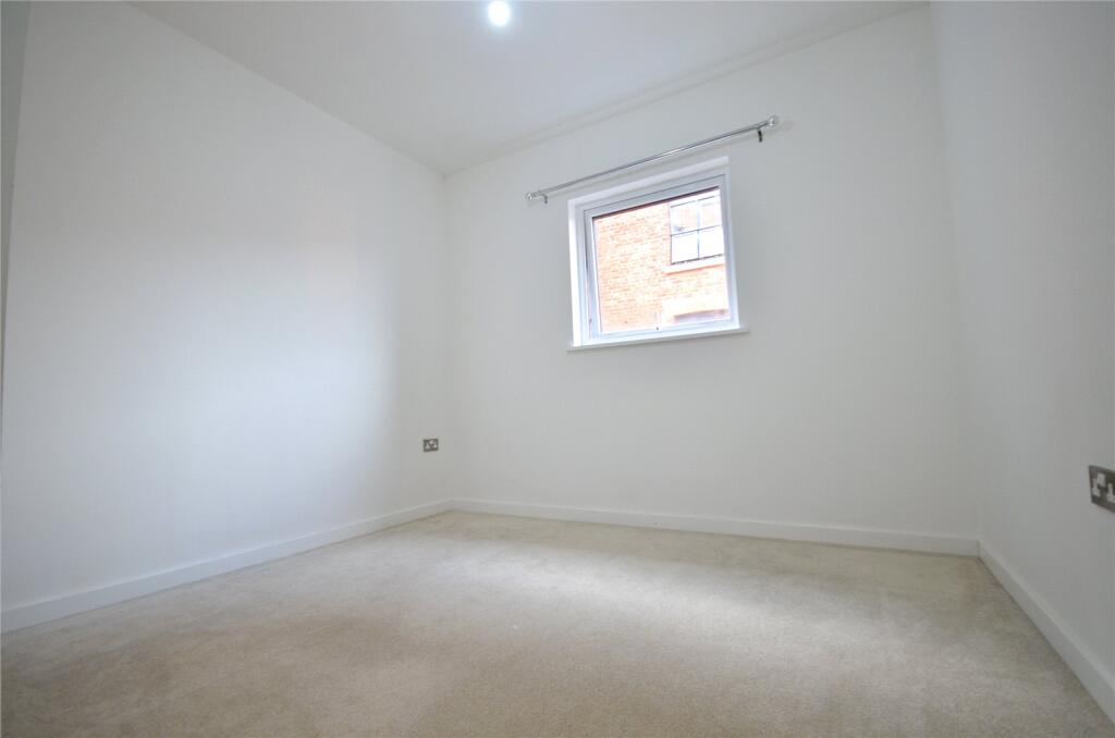 Apartment in Manchester, Miles Platting - View 5