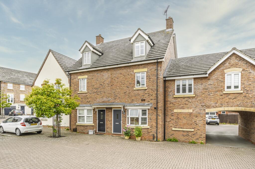 Main image of property: Vistula Crescent, Swindon, SN25