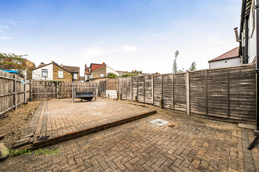 House in London, Thornton Heath - View 3