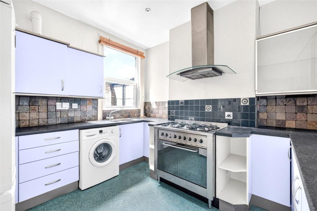 Apartment in London - View 3