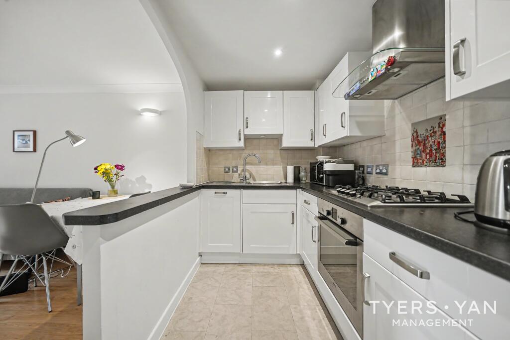 Apartment in London, Carlton Gate, Maida Vale - View 4