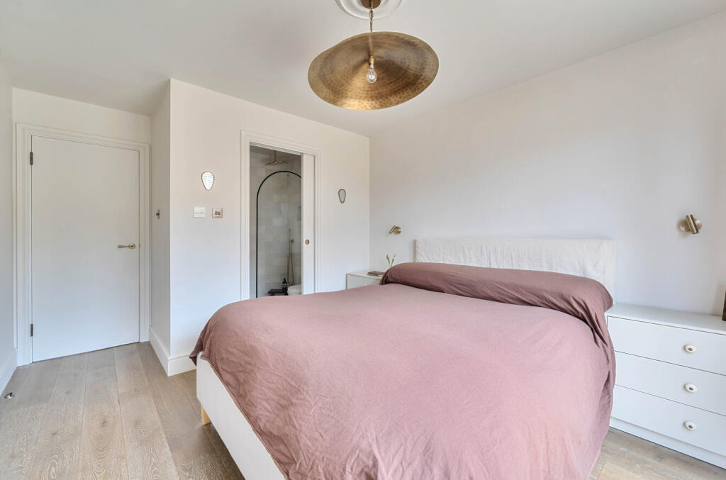 House in London, Bromley Park, Shortlands - View 3