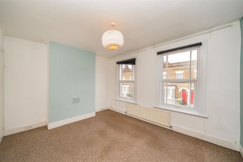 House in London, Blackheath Royal Standard, East Greenwich - View 4