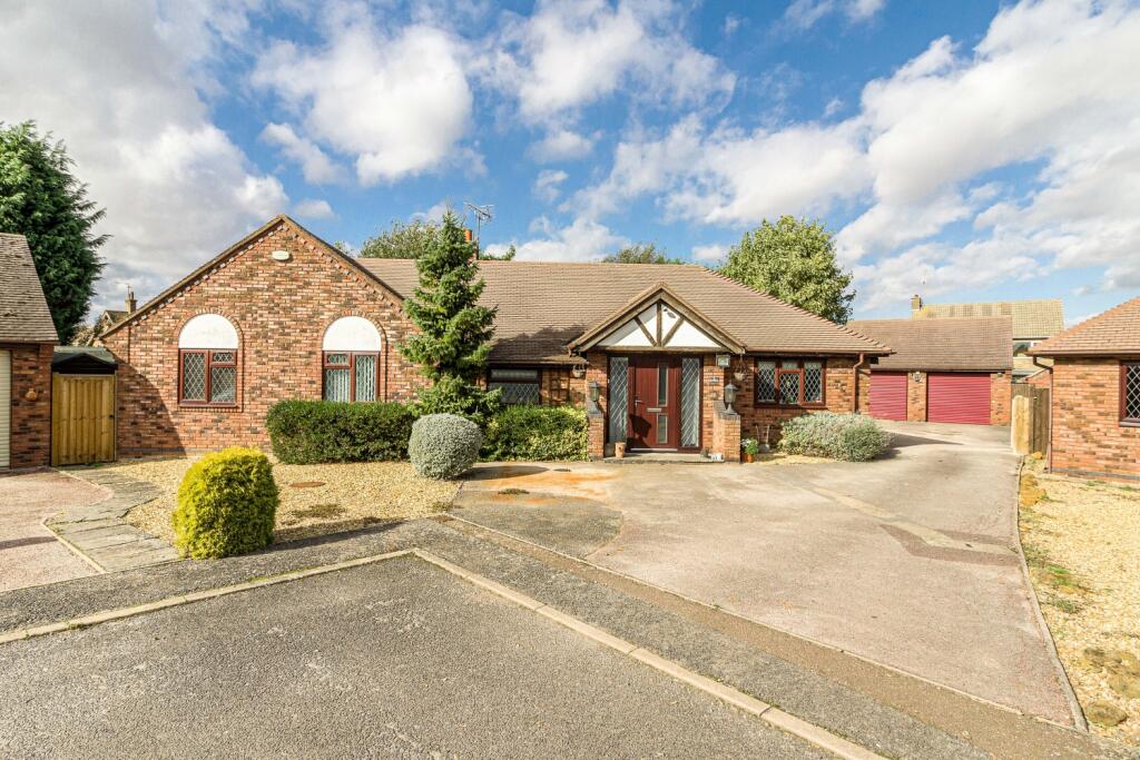 Main image of property: The Paddocks, Peterborough PE7 1PL