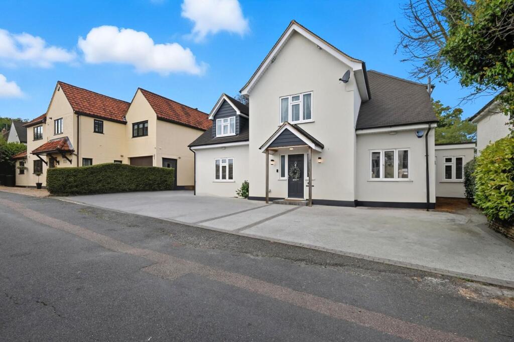 4-bed house on Forest Glade, North Weald, CM16, £1,150,000