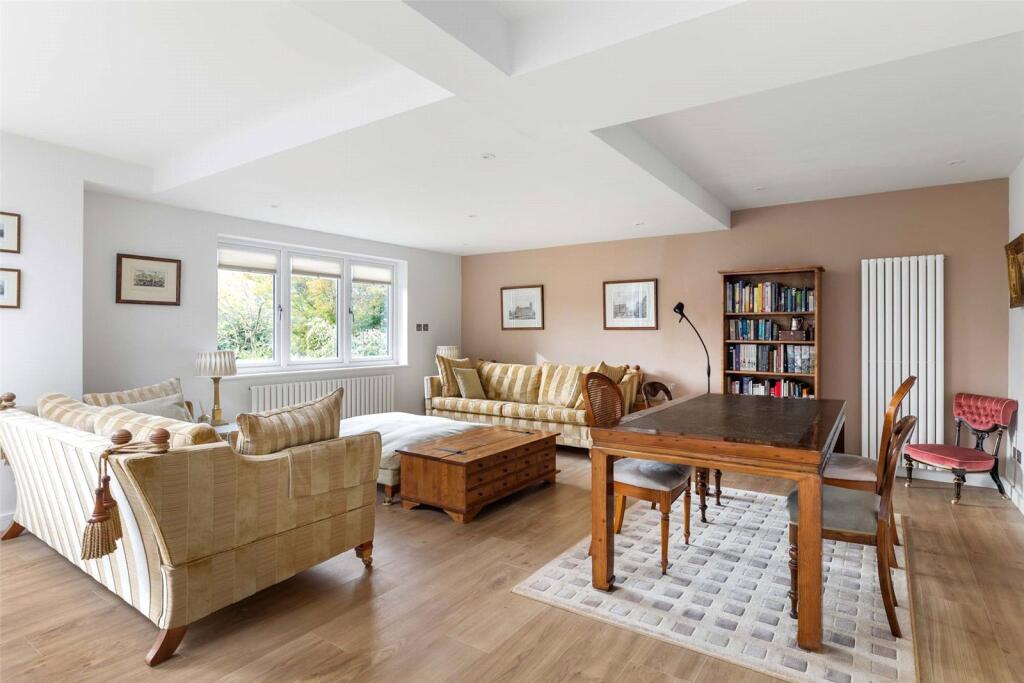 Pelhams Walk, Esher, KT10 – pohled 5