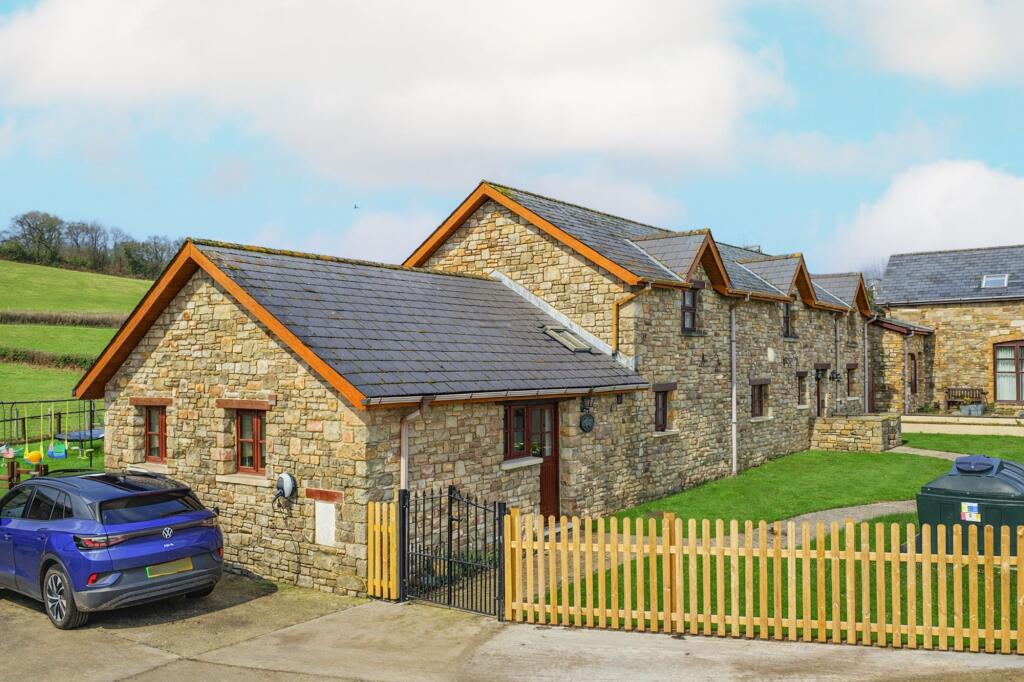 3-bed detached on Hollybush Way, Ty Coch, NP44, £675,000