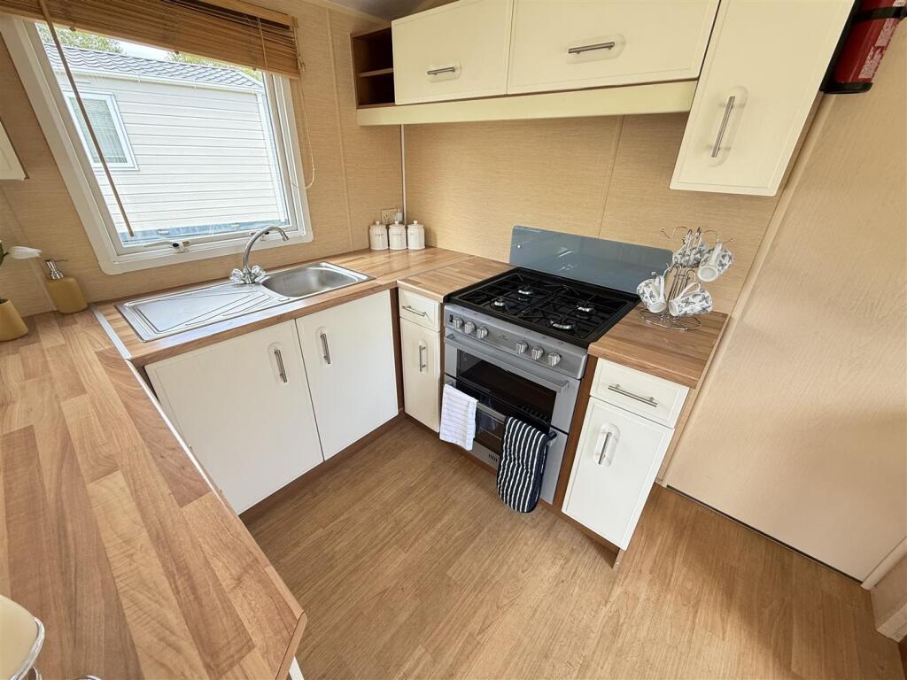Polperro Road, West Looe photo 4