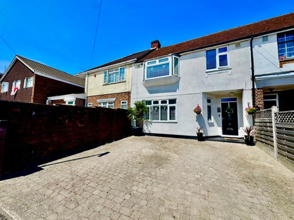 Main image of property: Bloomfield Avenue, Luton, LU2