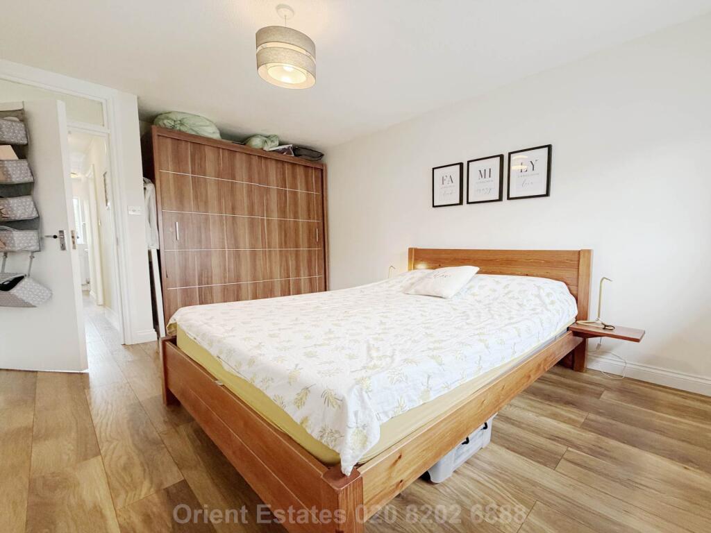 Apartment in London - More