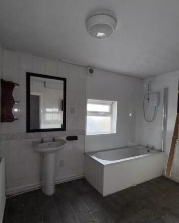 Bath T202605261125.jpg