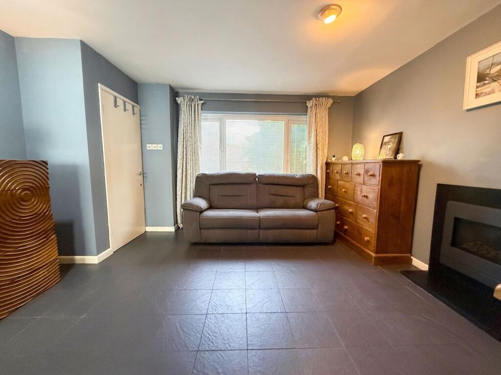 House in Rotherham, South Yorkshire - View 5