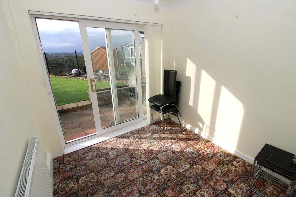 Fleet Hill Crescent, Monk Bretton, Barnsley photo 5