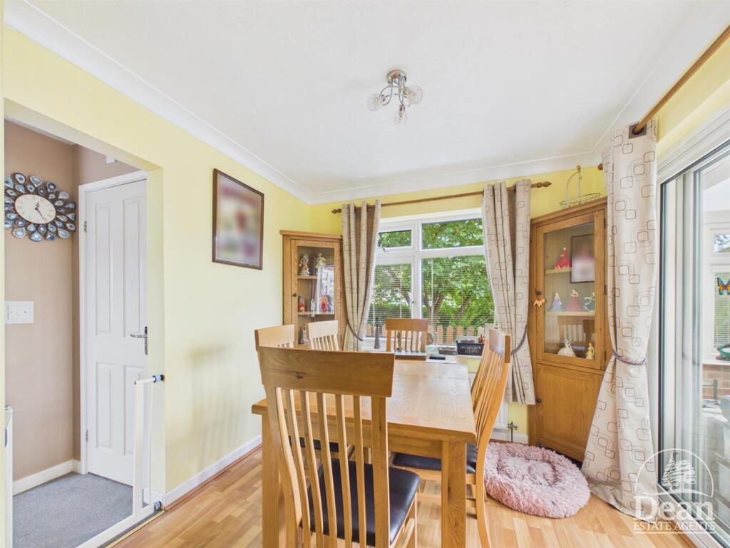 House in Forest of Dean, Lydney - More
