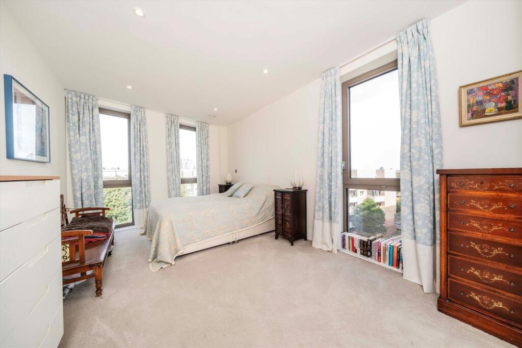 Apartment in London - View 5