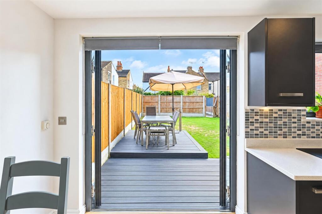 House in Southend-on-Sea - View 5