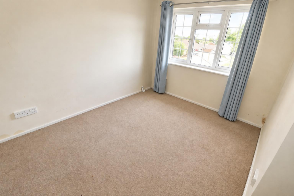 House in Bromley - More