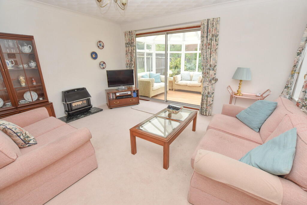 House in Wirral, Liverpool City Region - View 5