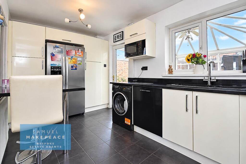 House in Stoke-on-Trent - More