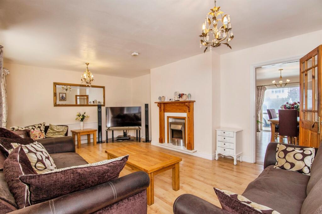 House in Worcester - View 4