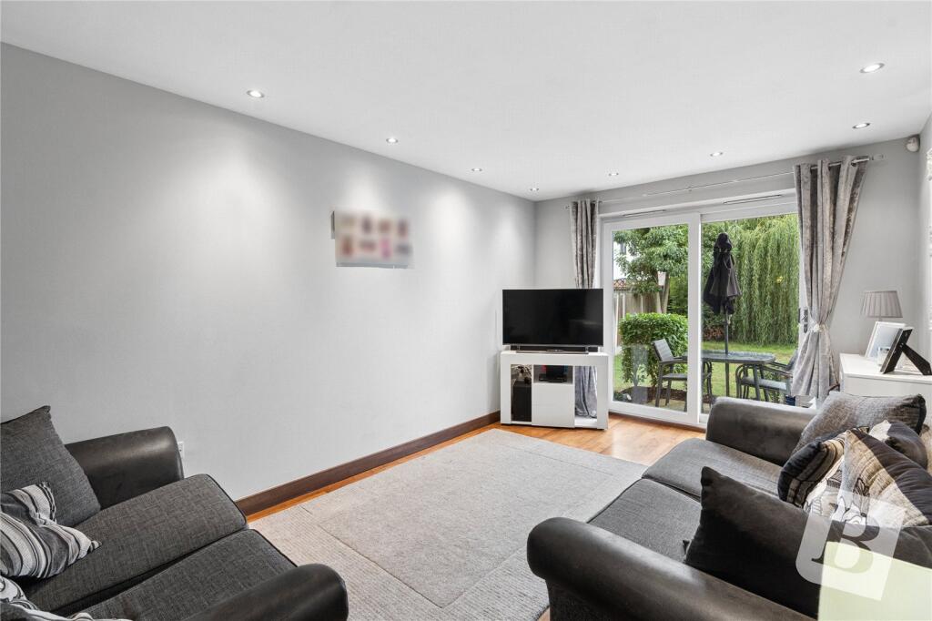 Main image of property: Front Lane, Upminster, RM14