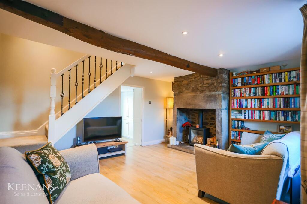 2-bed house on Mellor Lane, Mellor, £210,000