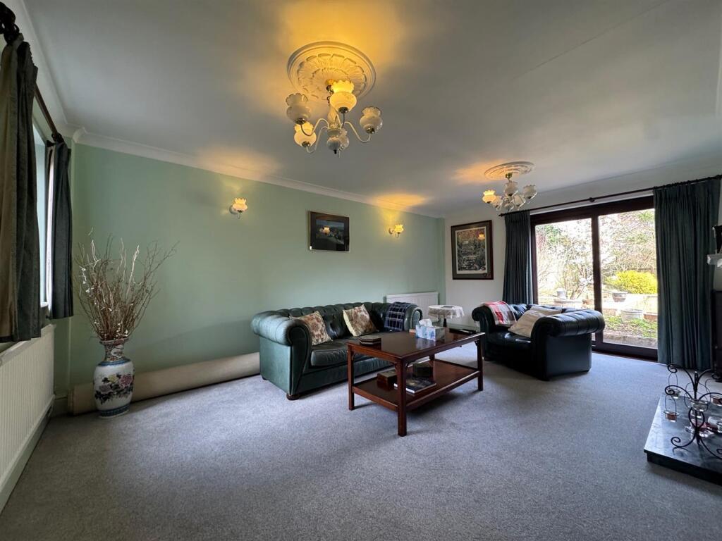 Bowmans Close, Welwyn - View 6