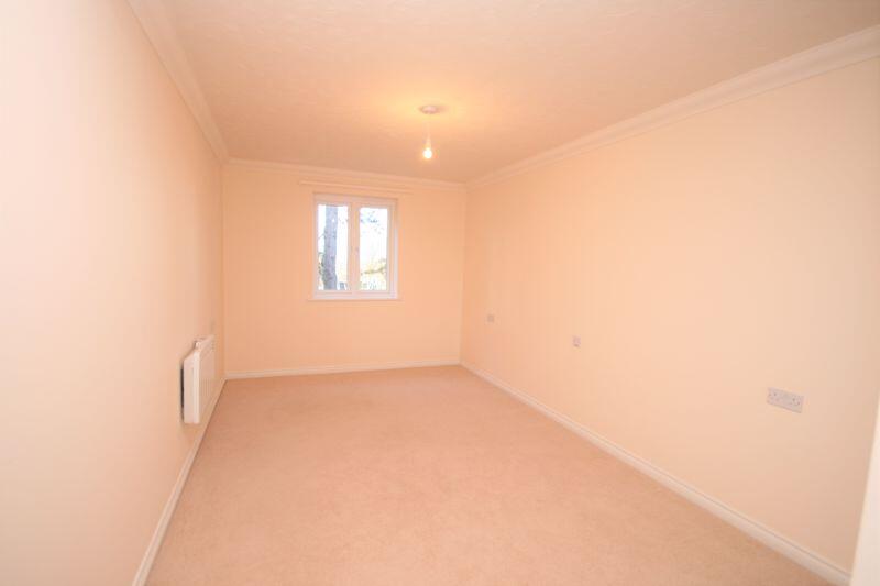 Apartment in Princes Risborough, Buckinghamshire - More