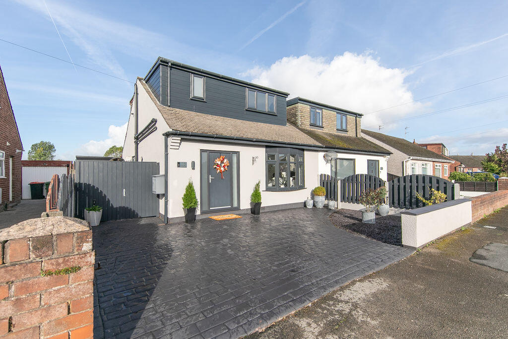 Main image of property: 118, Chester Avenue, Poulton-le-Fylde, Lancs FY6 7RY