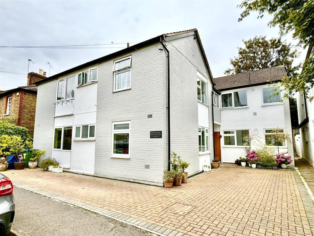 Main image of property: New Road, Ham Common; Richmond-upon-Thames