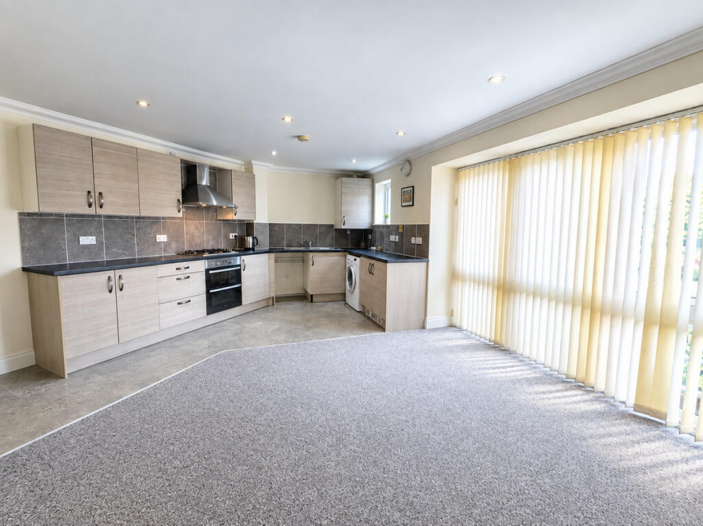 Apartment in East Suffolk, Saxmundham - View 2