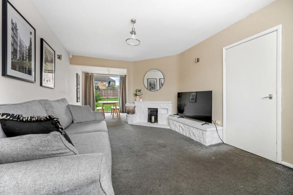 Mayfield Drive, Wigston, LE18 photo 2