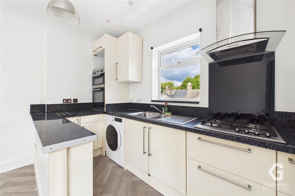 Apartment in Redhill - View 4
