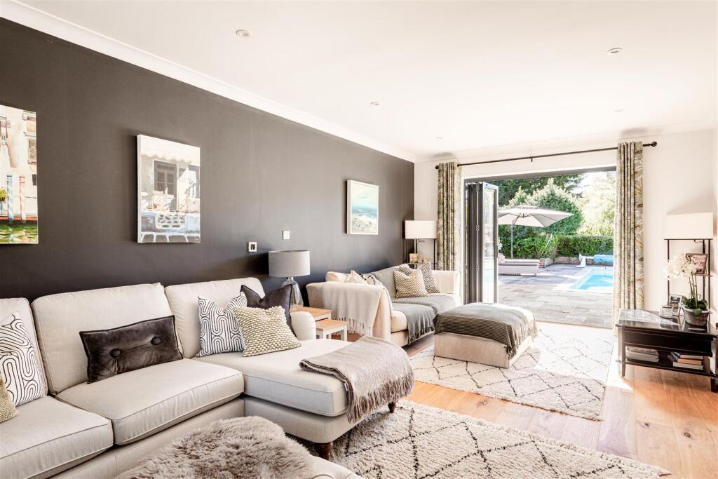 House in Redhill - View 5
