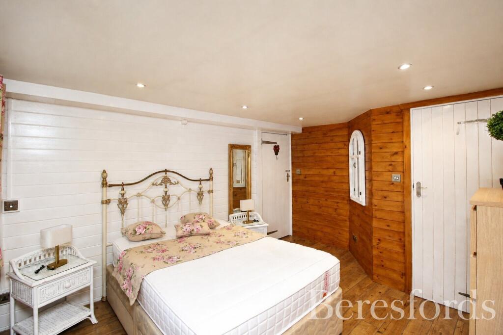 House in Chelmsford - More