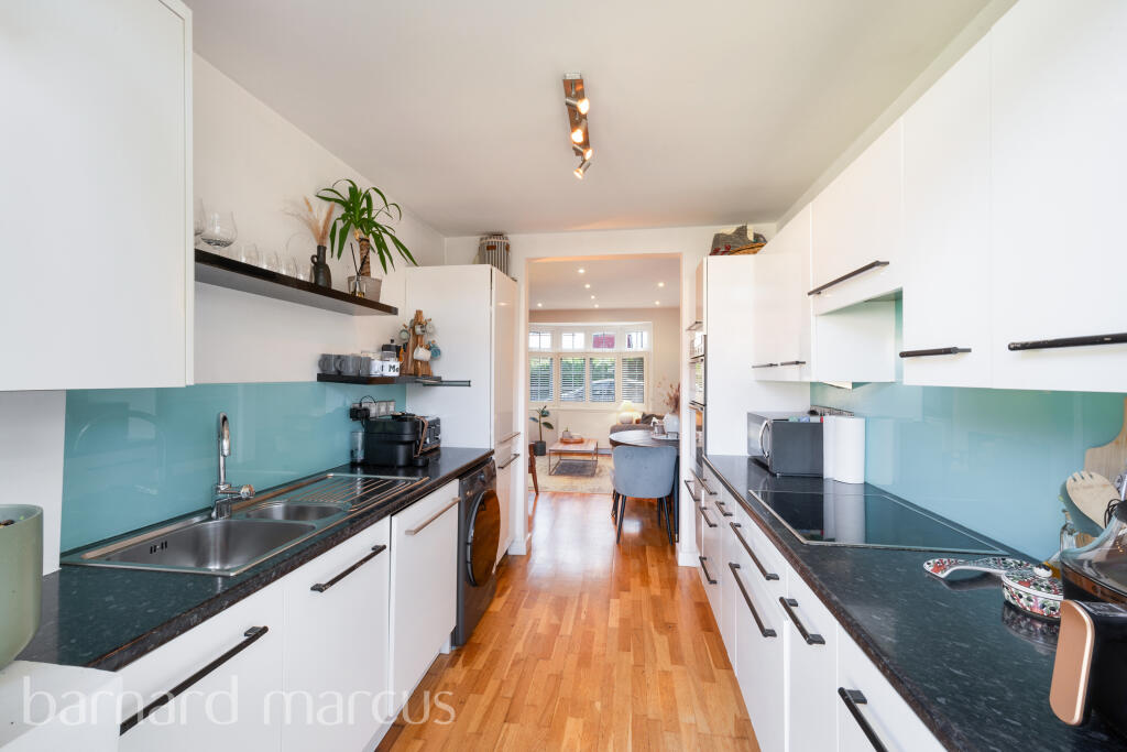 Apartment in London - View 3