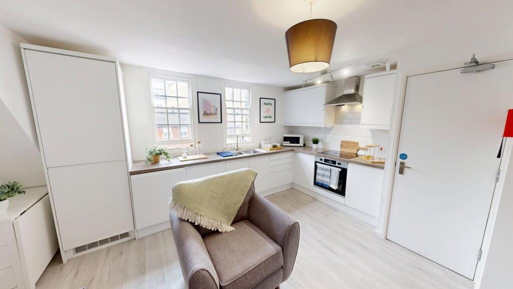 Flat 4, 83/85, Park Street BS1 5PJ