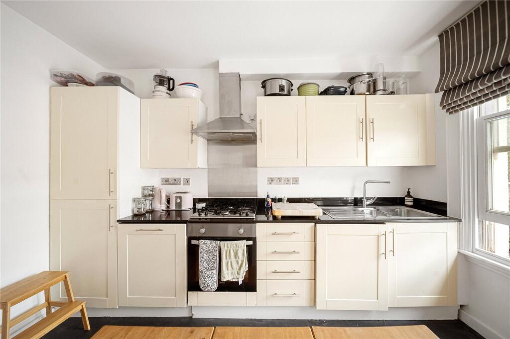 Apartment in London, Globe Town, Stepney - View 3