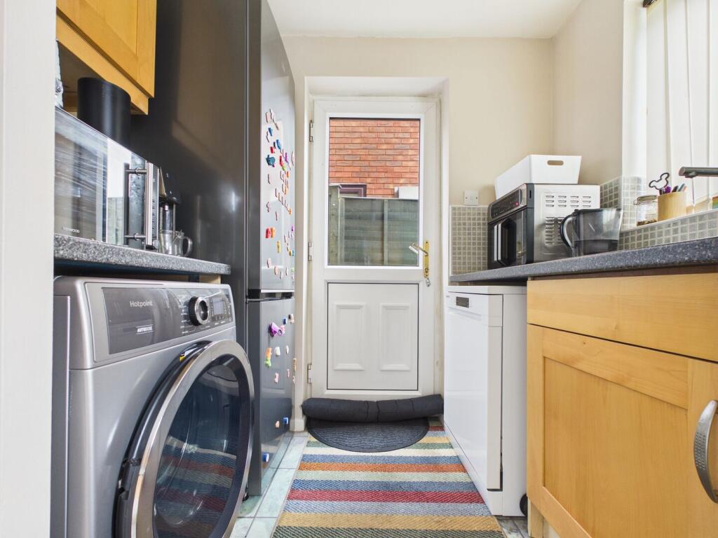3 Greengage Way, Muxton photo 2