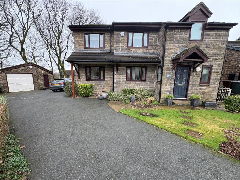 3-bed semi-detached on Marston Close, Queensbury, £295,000