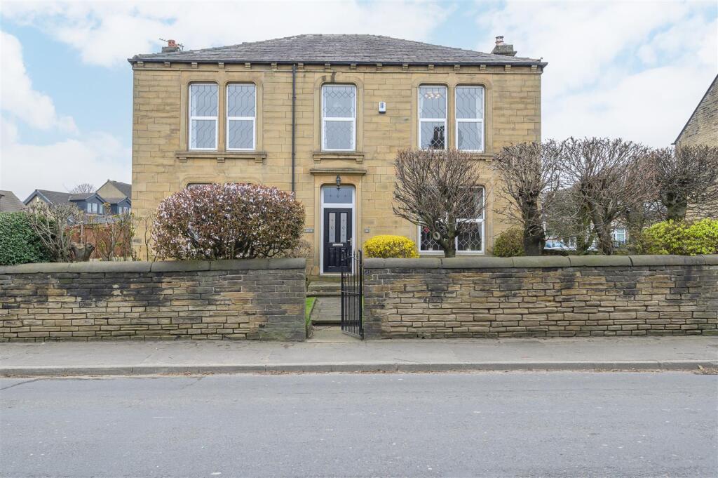 Main image of property: Oakleigh, Brighouse Road, Hipperholme, HX3
