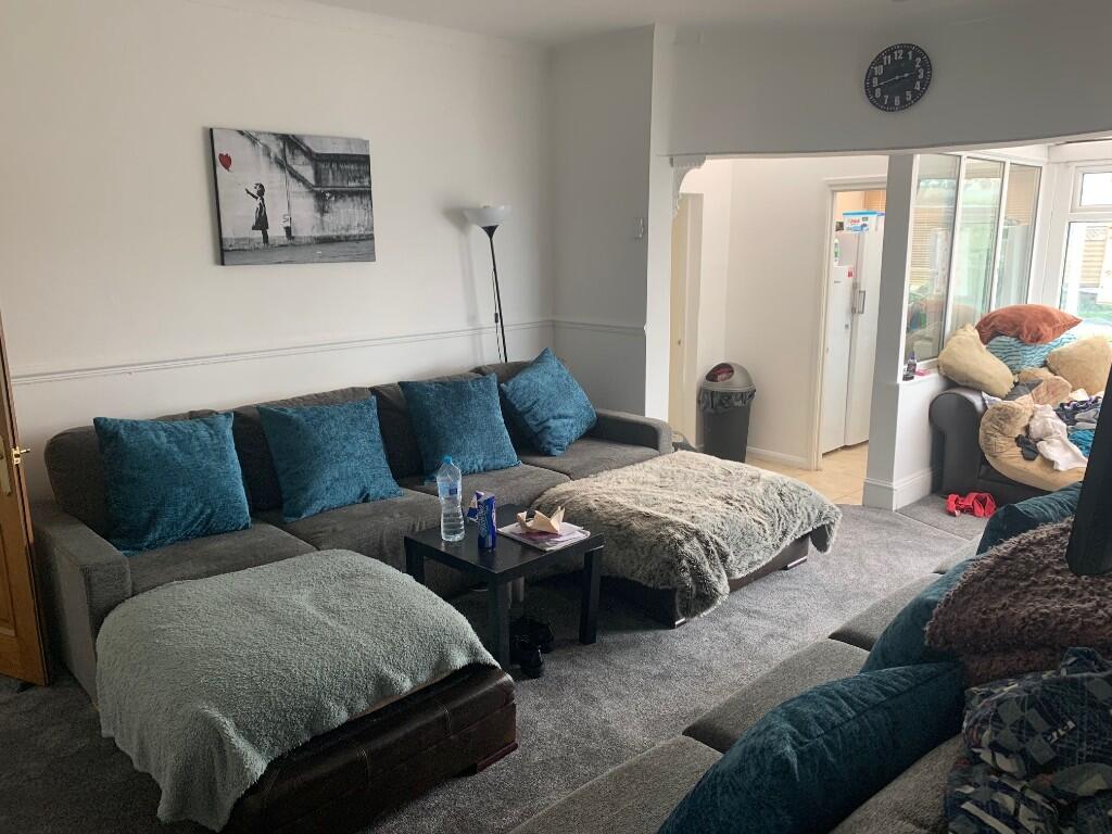 1 bedroom house share for rent