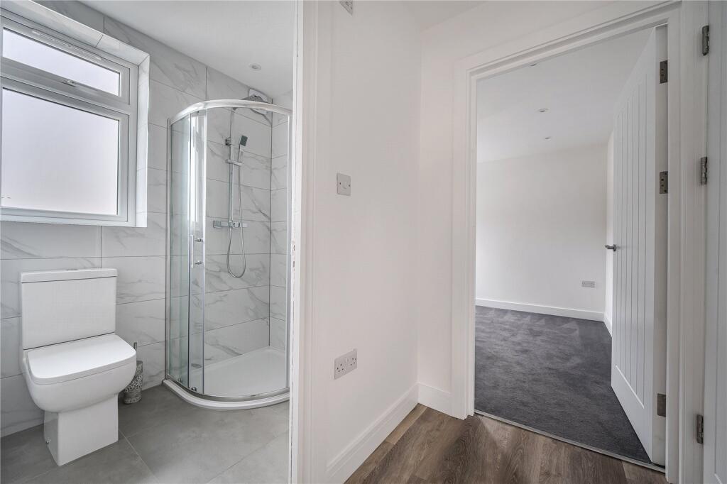 Apartment in Reading - View 5